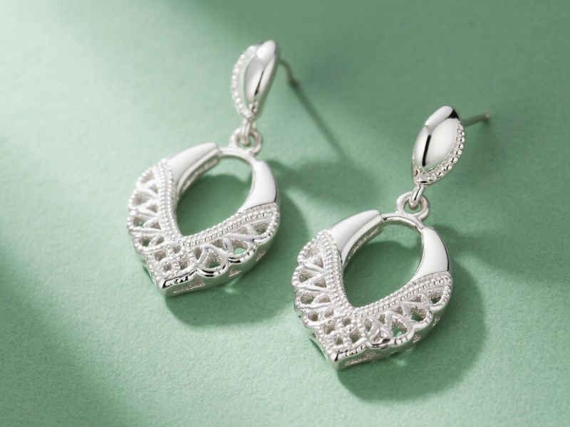 silver-earrings_banner